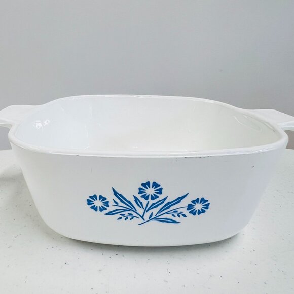 Corning Ware Blue Cornflower Casserole Dish 1.5 Qt A - 1 1/2 - B USA 7" x 7" - Picture 1 of 4